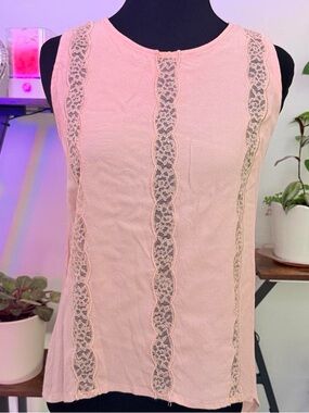 Sleeveless Pink Lace-Trim Women’s Top